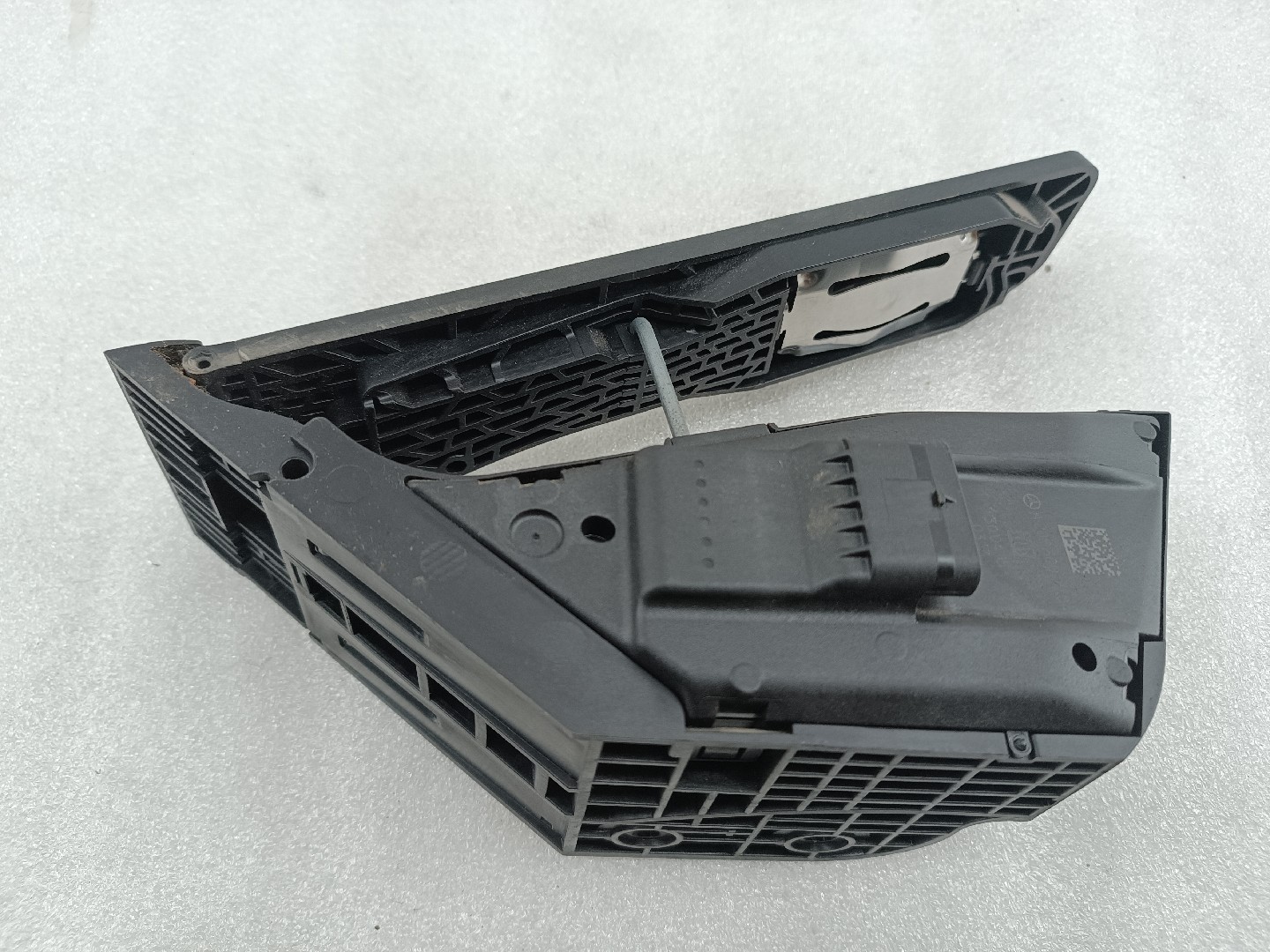 Pedal acelerador MERCEDES-BENZ C-CLASS (W205) | 13 - 