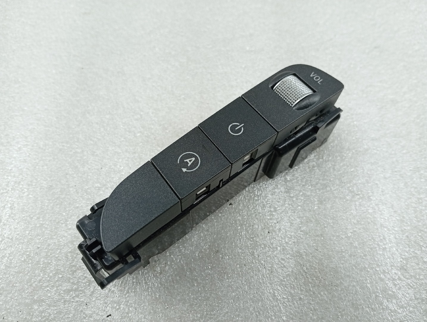 Comutador MERCEDES-BENZ C-CLASS (W205) | 13 - 