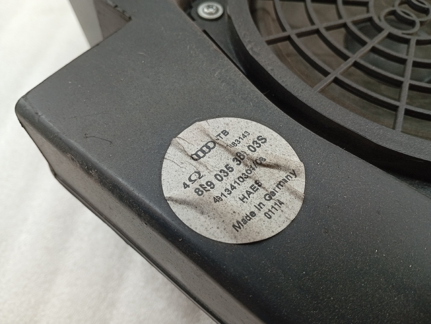 Subwoofer AUDI A4 Avant (8E5, B6) | 00 - 05 Imagem-1