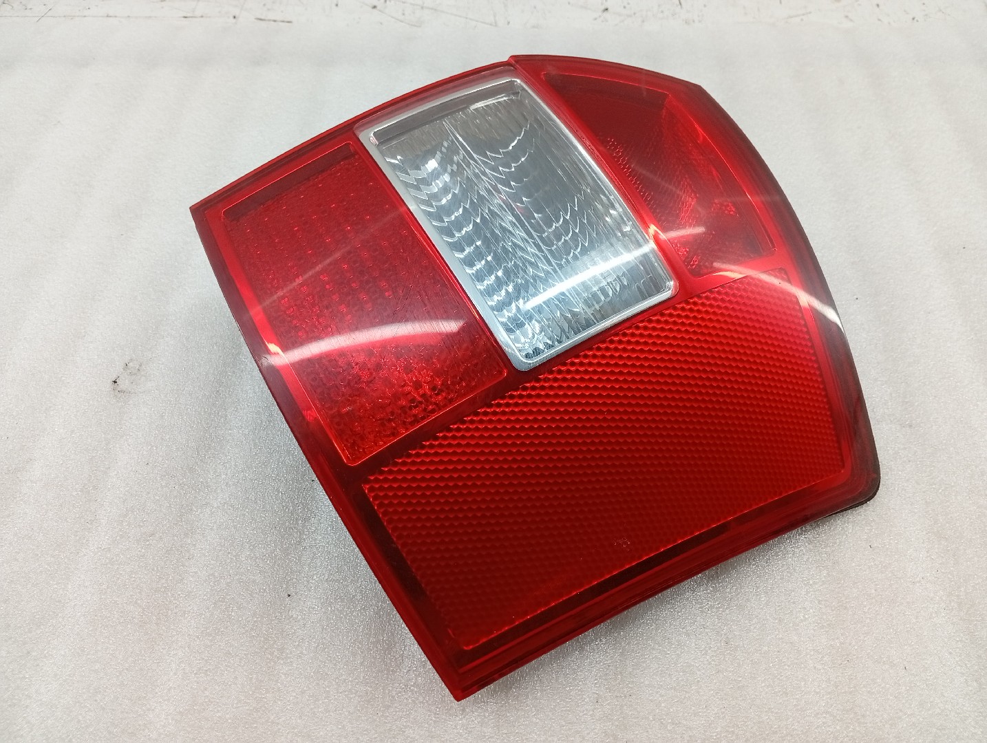 Farolim Stop Direito AUDI A4 Avant (8E5, B6) | 00 - 05 Imagem-3