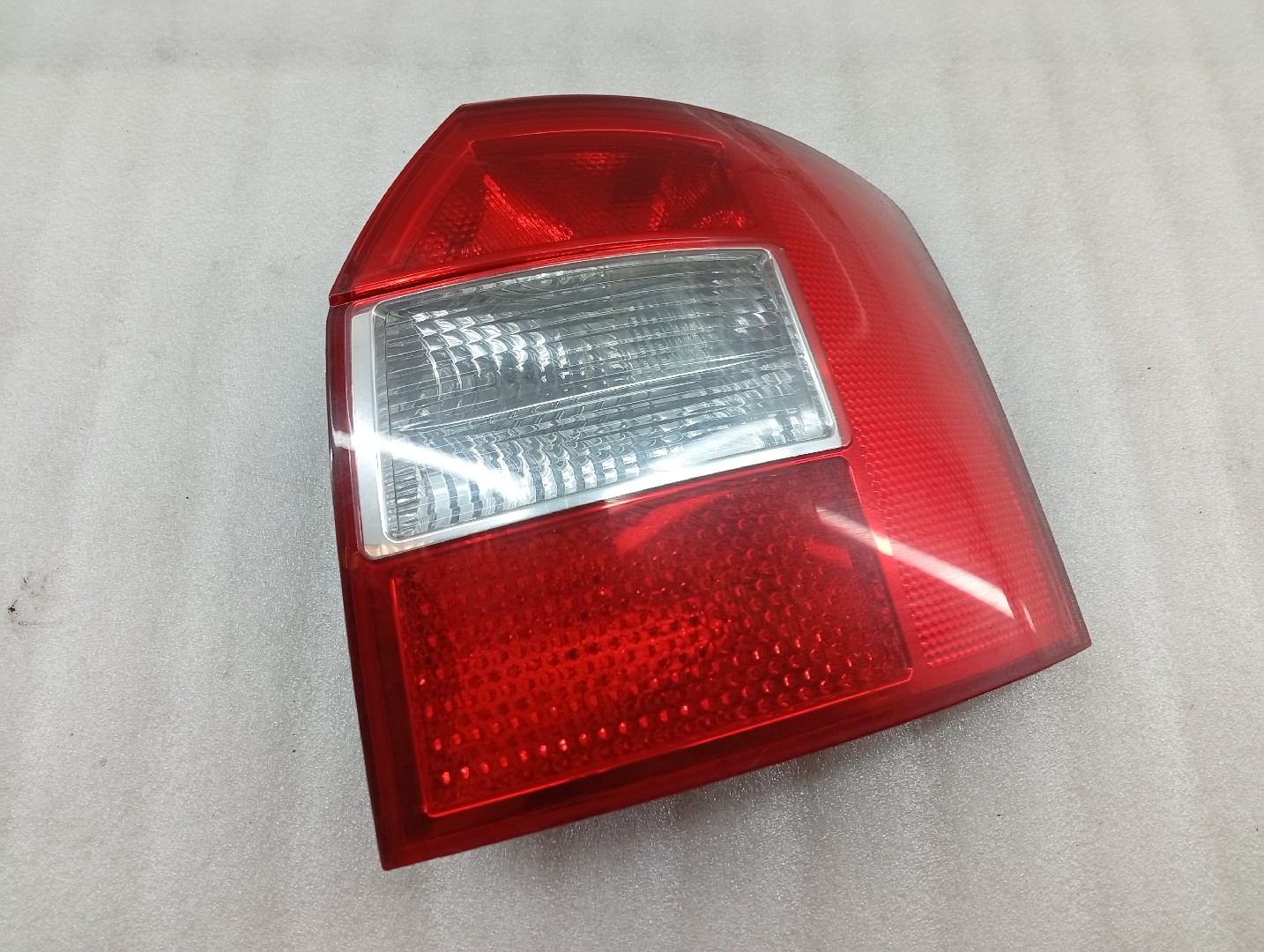 Farolim Stop Direito AUDI A4 Avant (8E5, B6) | 00 - 05 Imagem-1