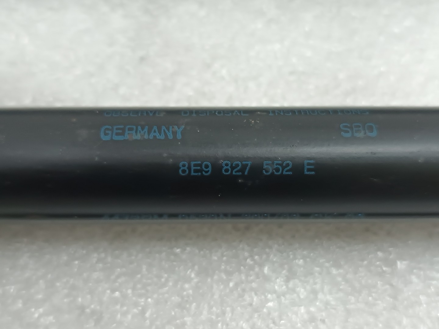 Amortecedores de mala esq. / Dir. AUDI A4 Avant (8E5, B6) | 00 - 05 Imagem-3