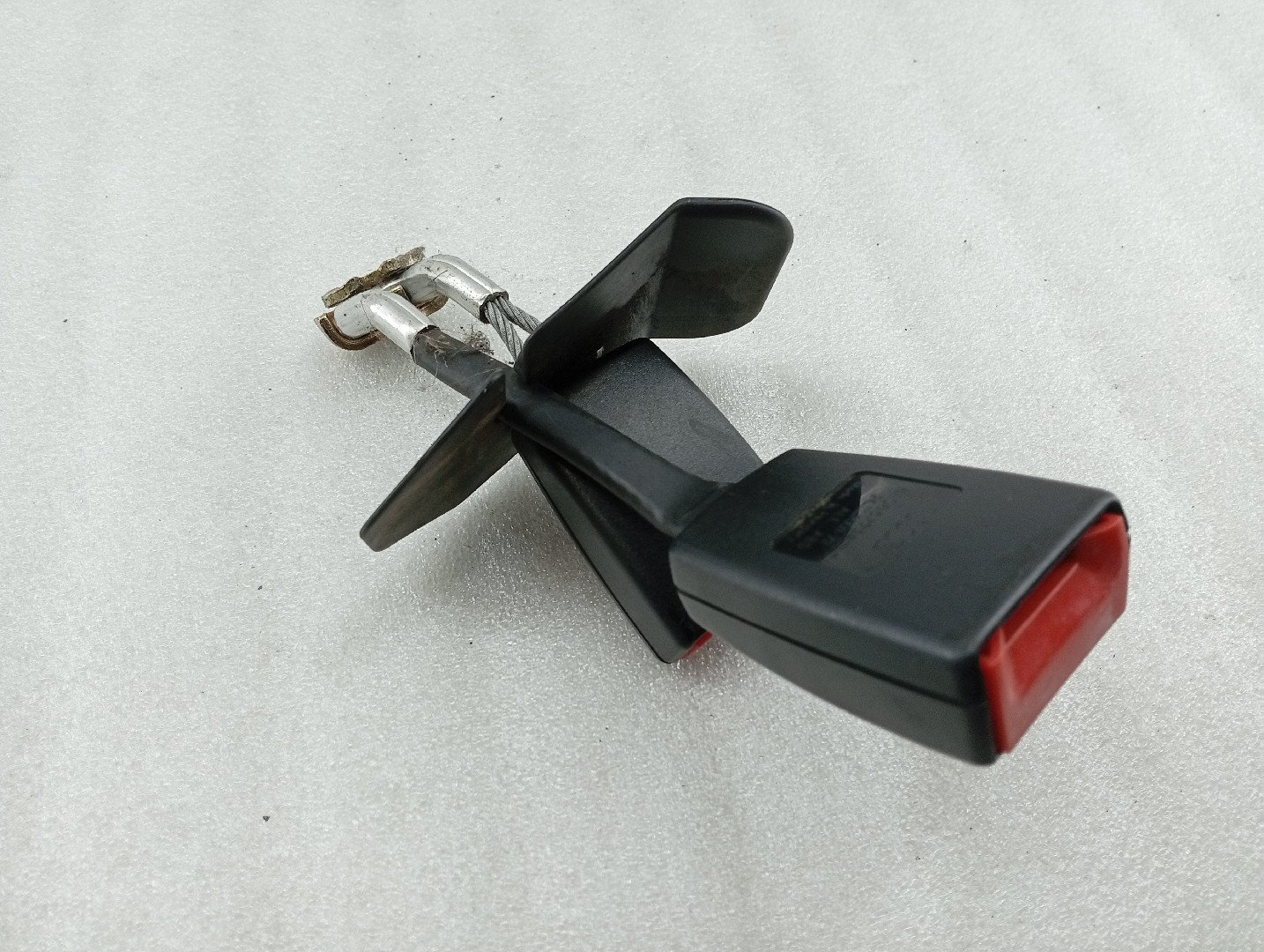 Encaixe cinto traseiro AUDI A4 Avant (8E5, B6) | 00 - 05 Imagem-2