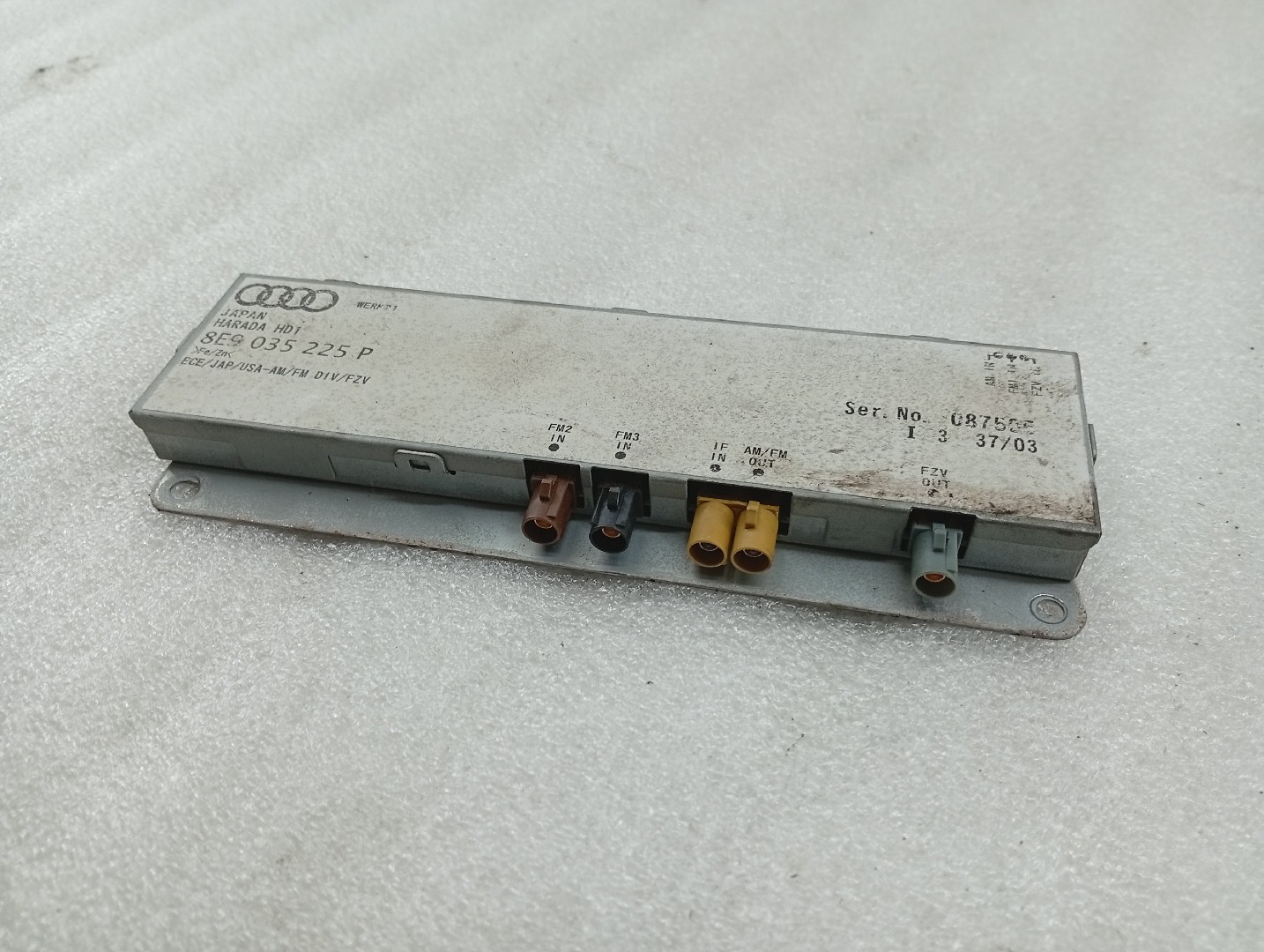 Amplificador de antena AUDI A4 Avant (8E5, B6) | 00 - 05 Imagem-1