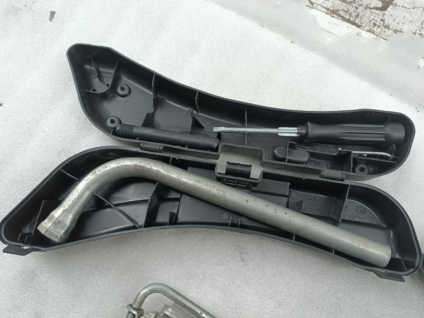 Kit de troca de pneu AUDI A4 Avant (8E5, B6) | 00 - 05 Imagem-1