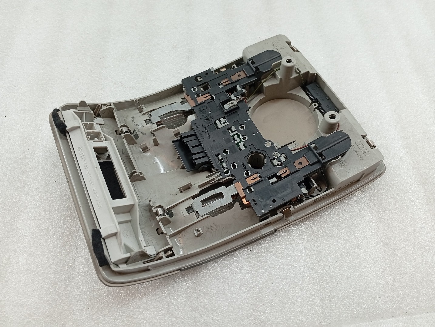 Plafonier AUDI A4 Avant (8E5, B6) | 00 - 05 Imagem-2