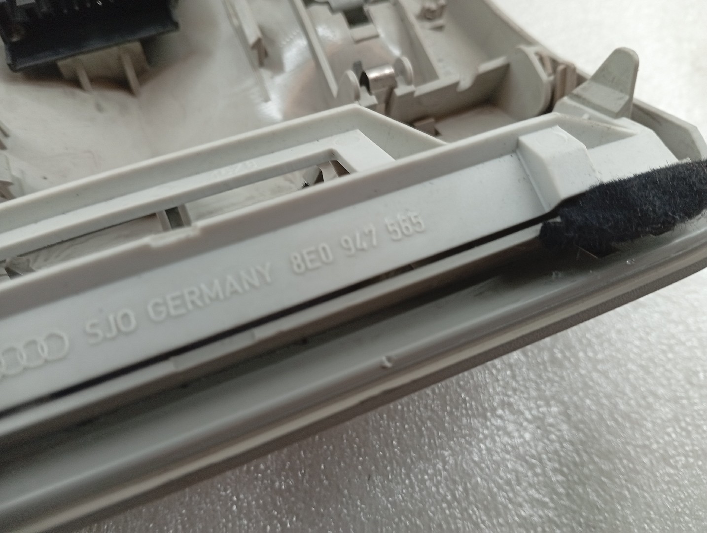 Plafonier AUDI A4 Avant (8E5, B6) | 00 - 05 Imagem-3