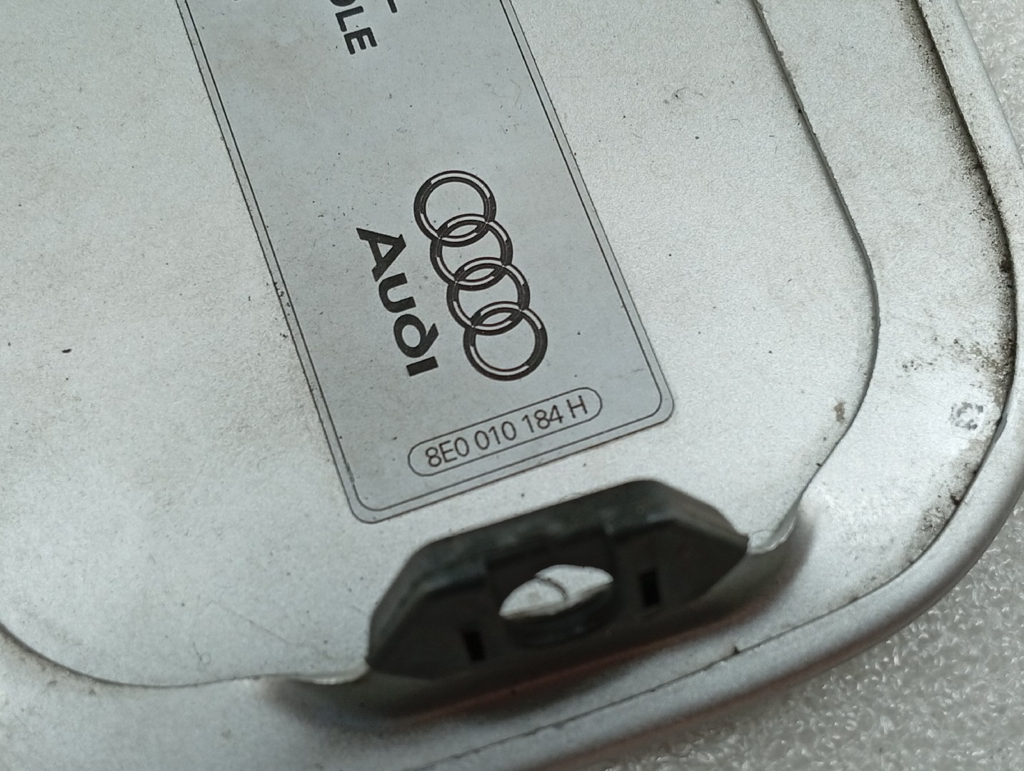 Tampa Da Bomba De Combustivel AUDI A4 Avant (8E5, B6) | 00 - 05 Imagem-2