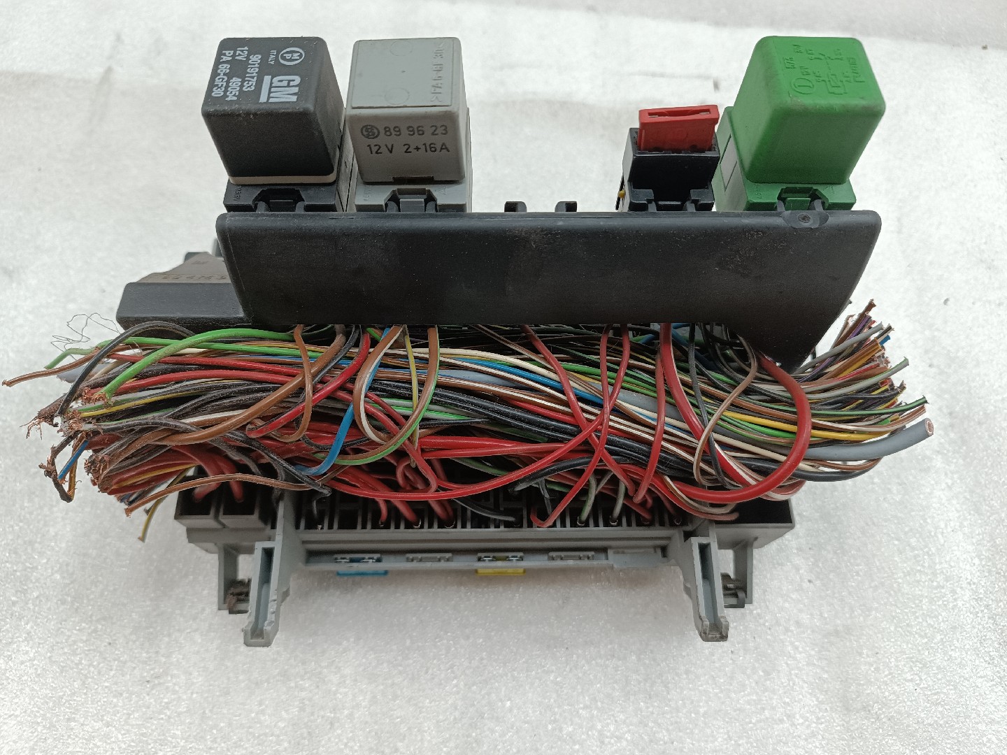 Caixa de fusíveis e relés OPEL ASTRA F (T92) | 91 - 98 Imagem-4