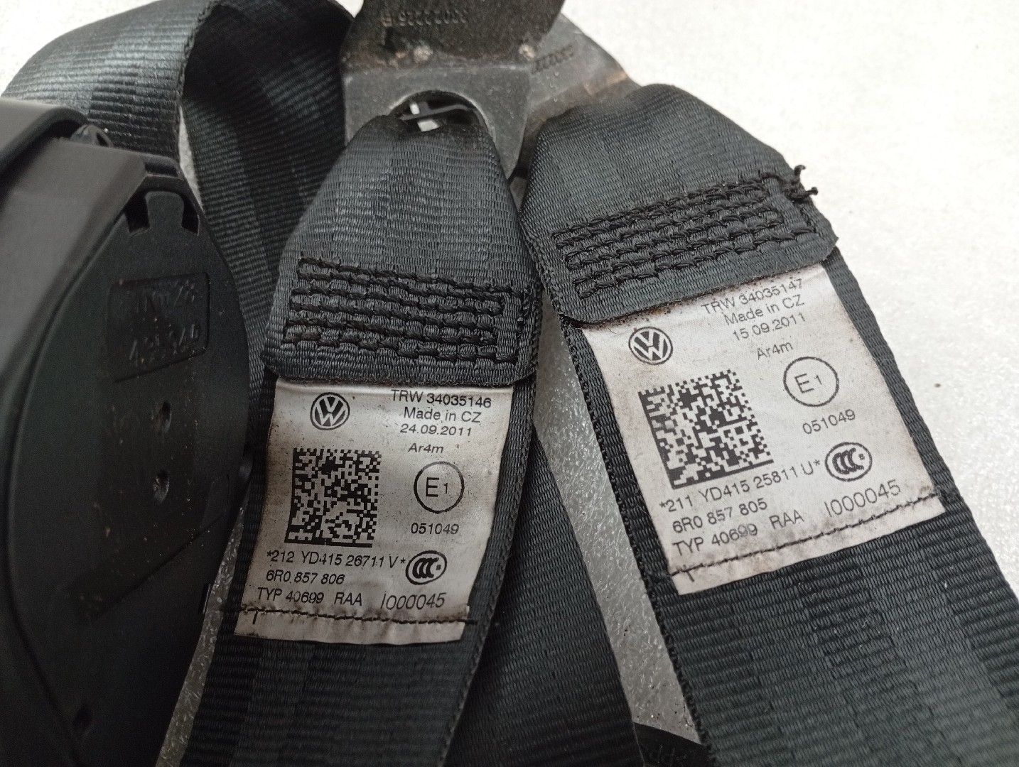 Cintos traseiros VOLKSWAGEN POLO (6R1, 6C1) | 09 -  Imagem-1