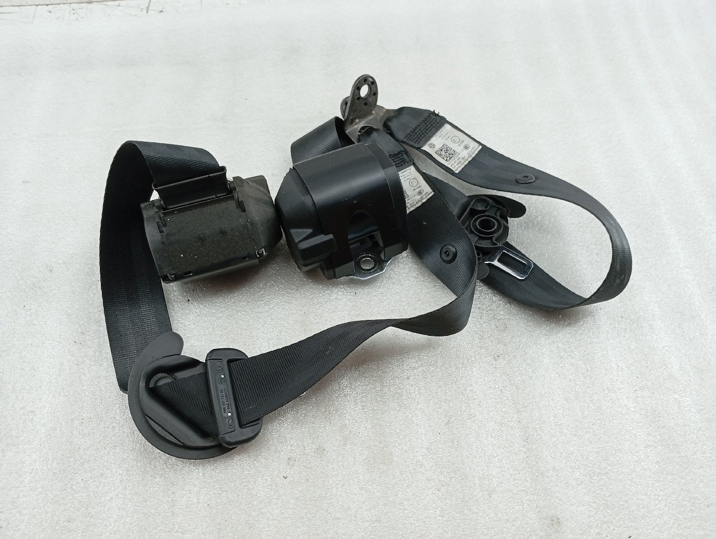 Cintos traseiros VOLKSWAGEN POLO (6R1, 6C1) | 09 -  Imagem-2