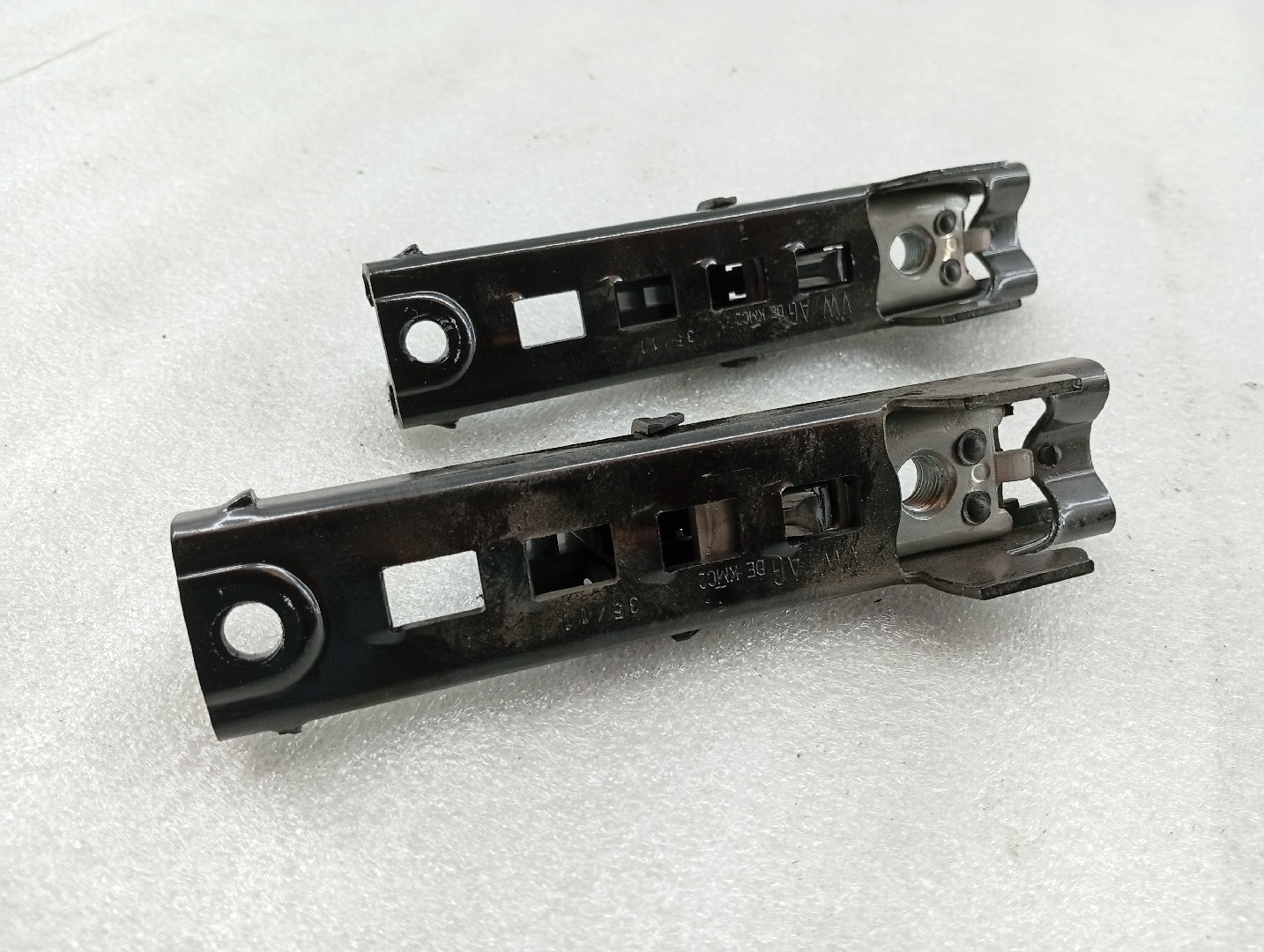 Regulador de altura de cinto VOLKSWAGEN POLO (6R1, 6C1) | 09 -  Imagem-1