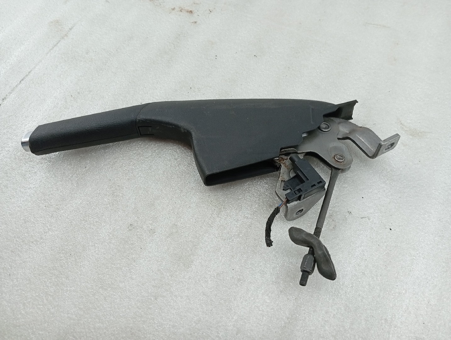 Travão de mão VOLKSWAGEN POLO (6R1, 6C1) | 09 -  Imagem-4