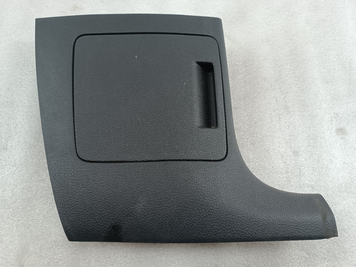 Caixa de arrumação VOLKSWAGEN POLO (6R1, 6C1) | 09 -  Imagem-4