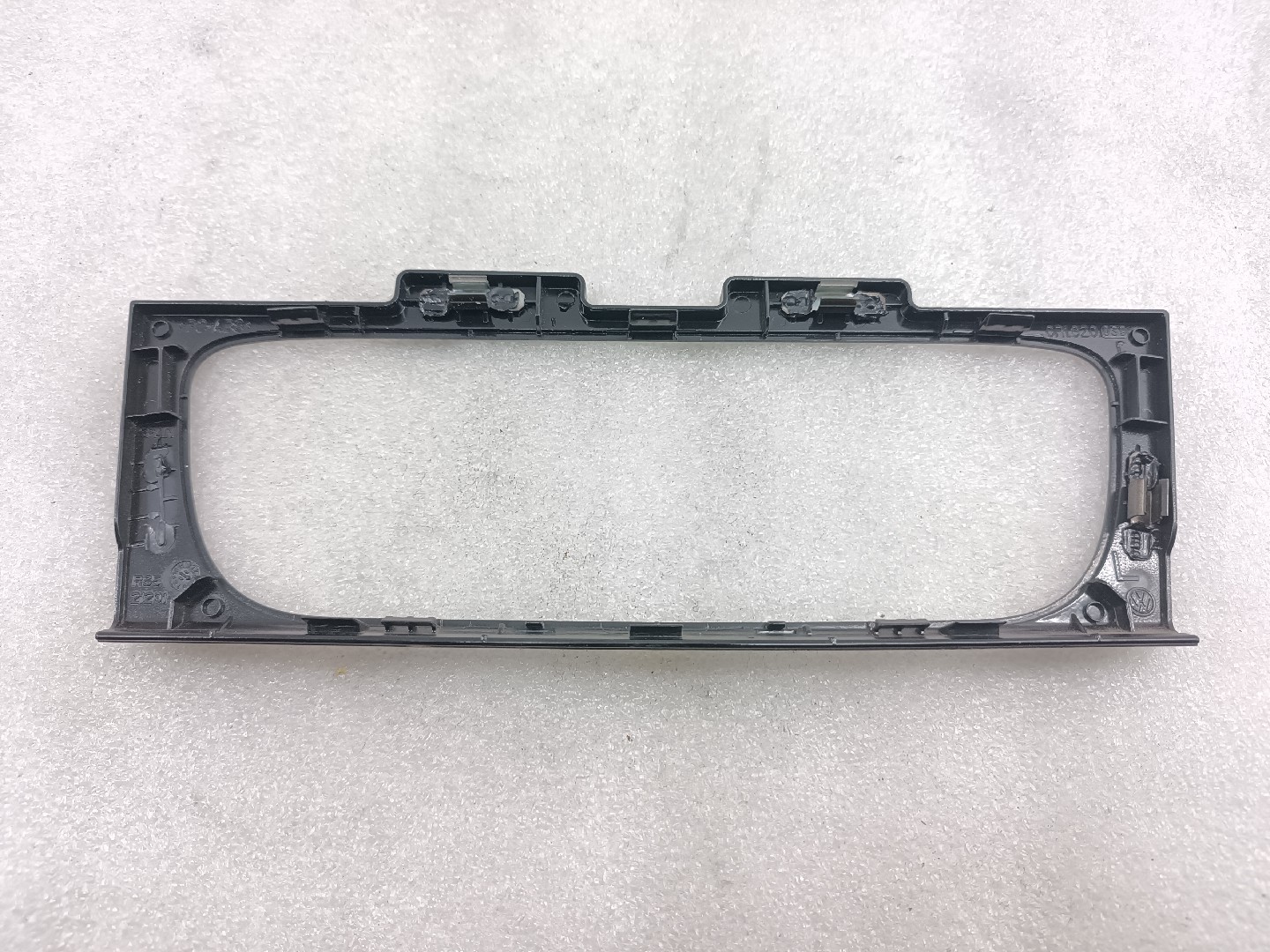 Moldura de consola central VOLKSWAGEN POLO (6R1, 6C1) | 09 - 