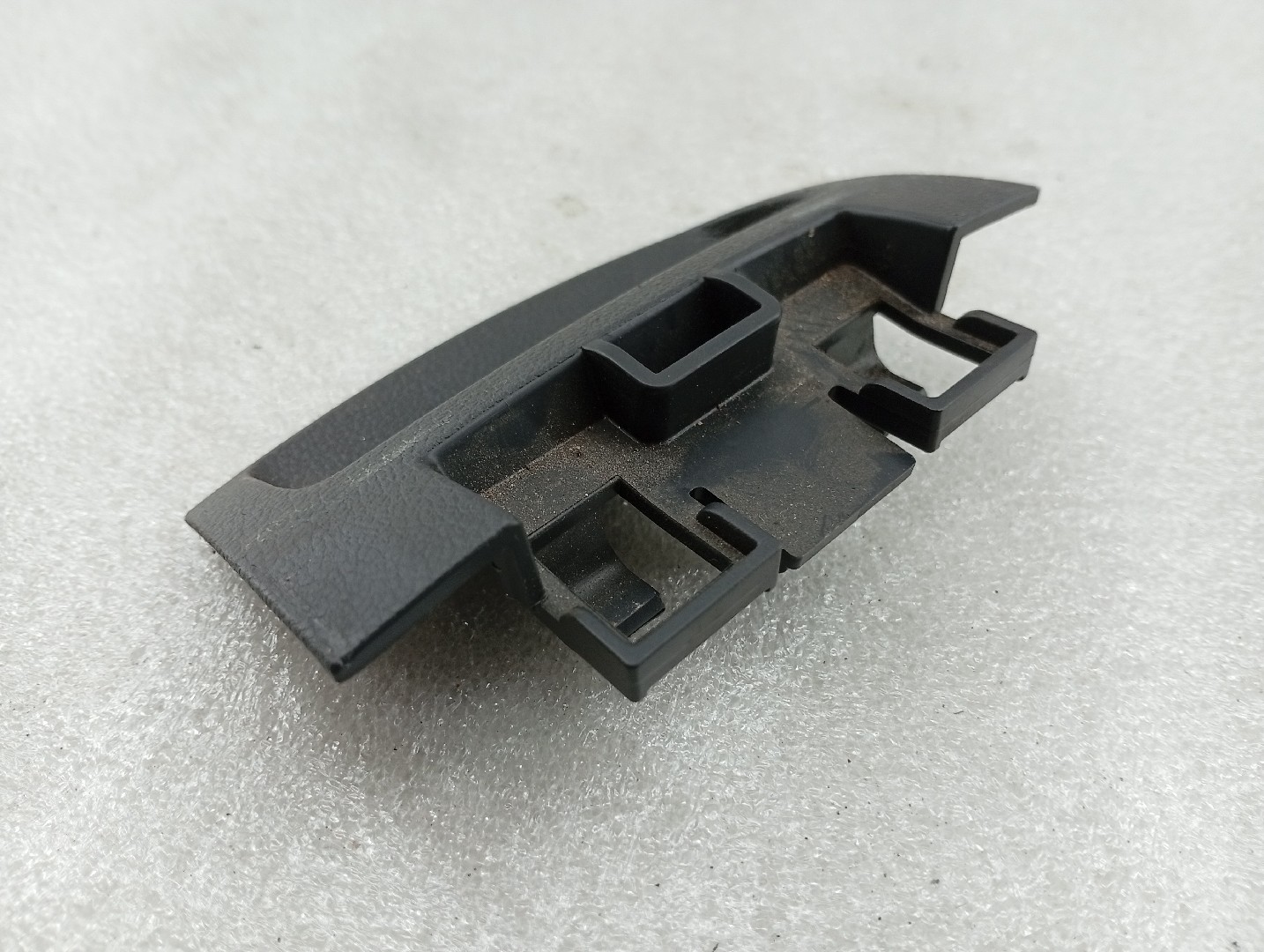 Acabamento de consola central VOLKSWAGEN POLO (6R1, 6C1) | 09 -  Imagem-1