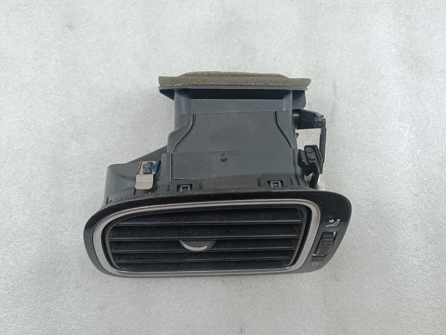 Difusor de ar direito VOLKSWAGEN POLO (6R1, 6C1) | 09 -  Imagem-3