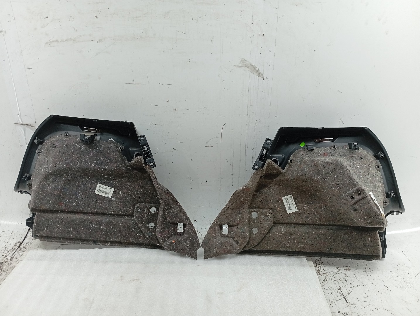 Acabamento esq/drt de mala(plásticos) VOLKSWAGEN POLO (6R1, 6C1) | 09 - 