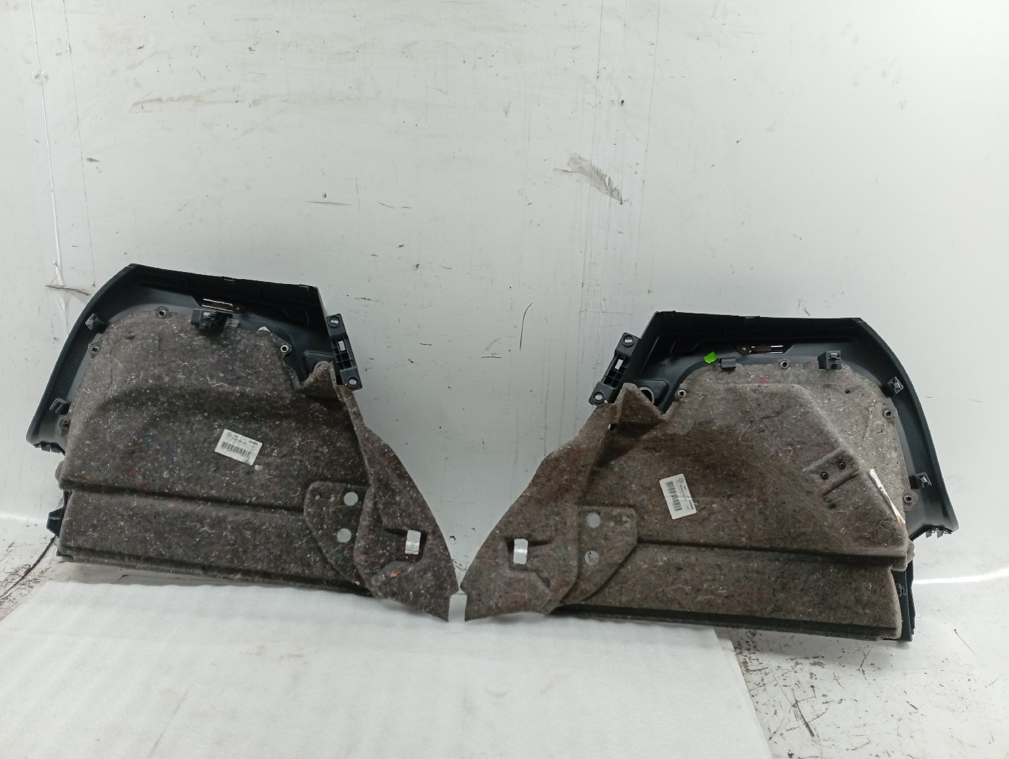 Acabamento esq/drt de mala(plásticos) VOLKSWAGEN POLO (6R1, 6C1) | 09 -  Imagem-3