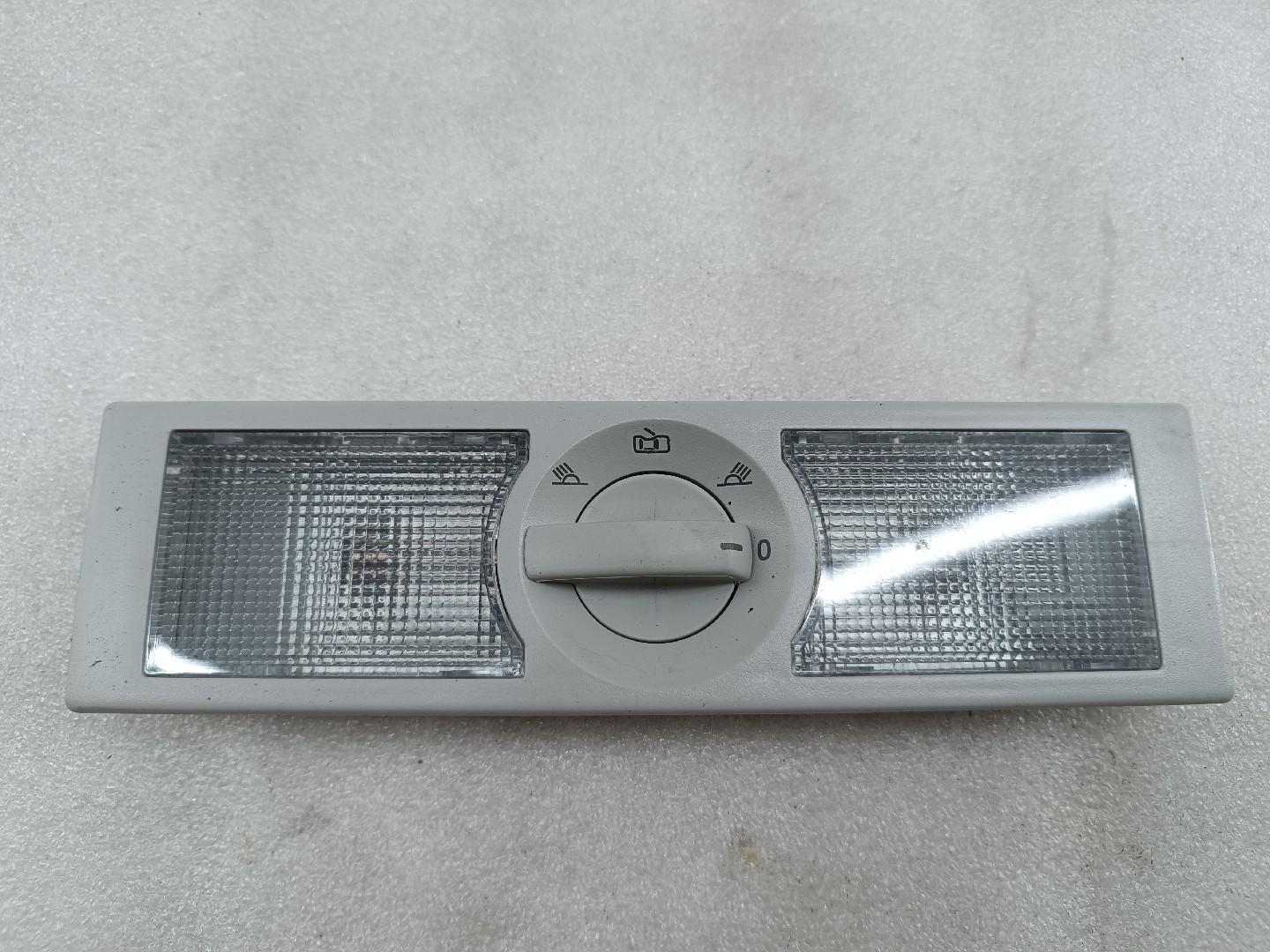 Plafonier traseira VOLKSWAGEN POLO (6R1, 6C1) | 09 -  Imagem-3