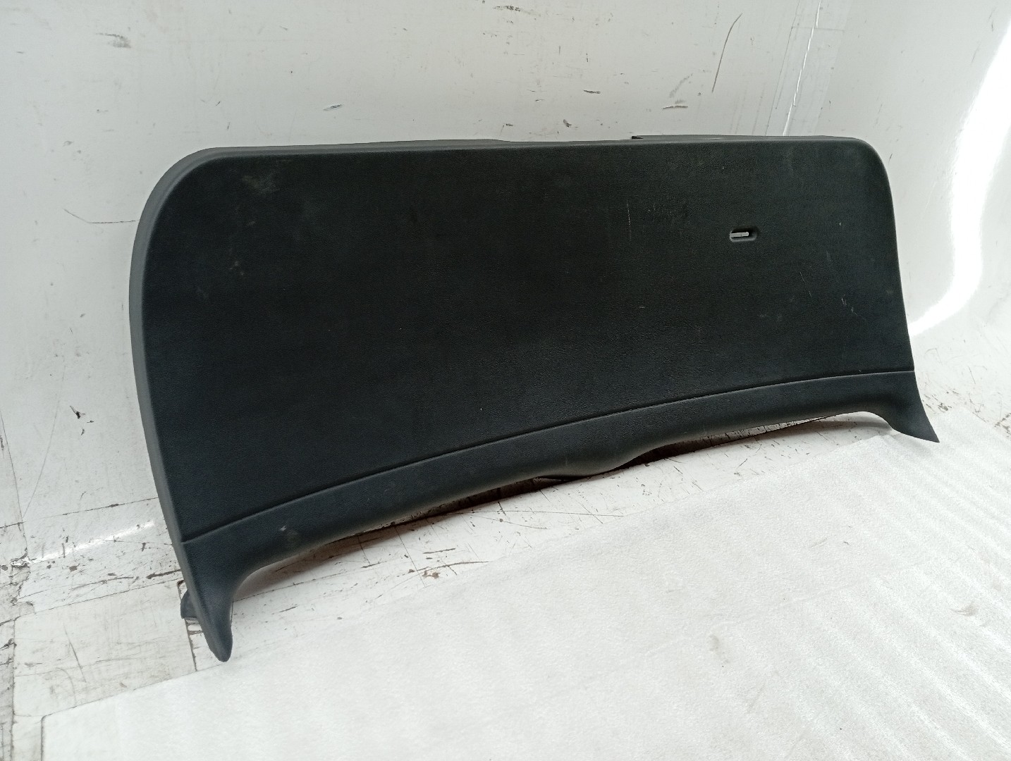 Acabamento de mala SKODA FABIA I três volumes (6Y3) | 99 - 07 Imagem-3