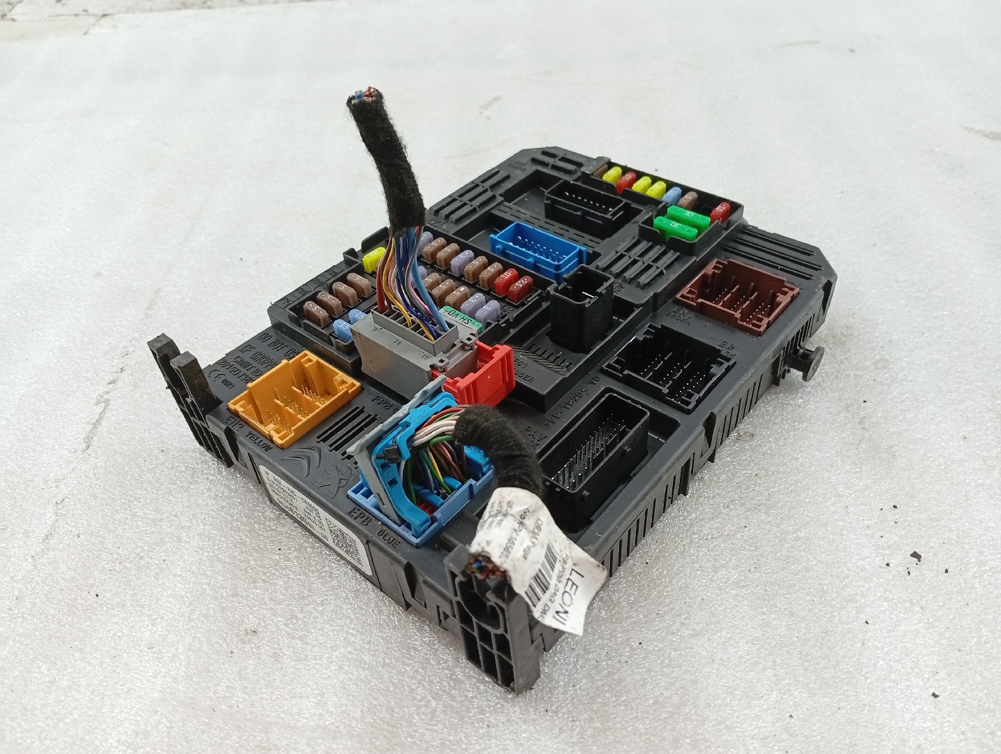 Caixa de Fusíveis PEUGEOT 508 SW I (8E_) | 10 - 18 Imagem-4