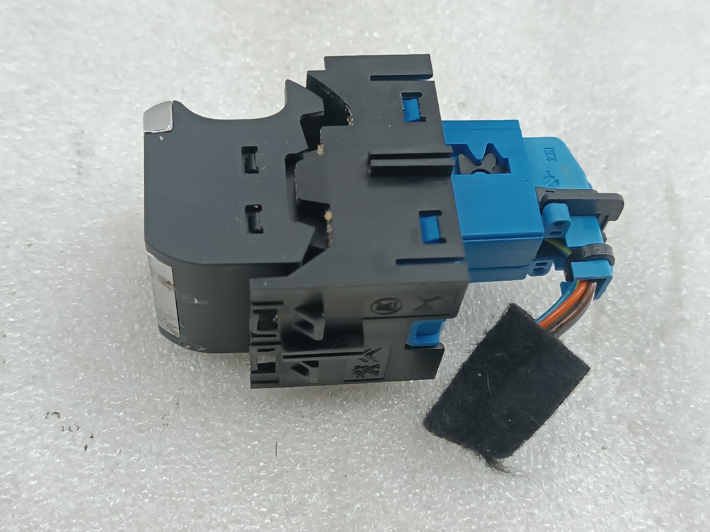 Botão de travão de parque PEUGEOT 5008 II | 16 - 