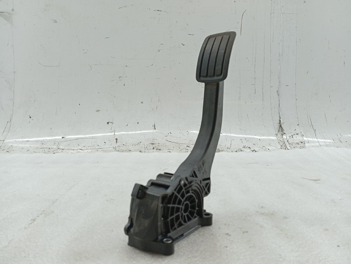 Pedal acelerador PEUGEOT 3008 SUV (M_) | 16 -  Imagem-4