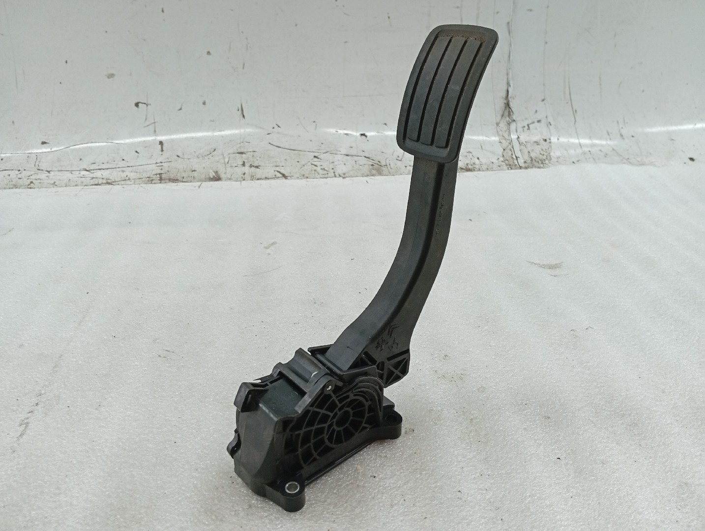 Pedal acelerador PEUGEOT 3008 SUV (M_) | 16 -  Imagem-2