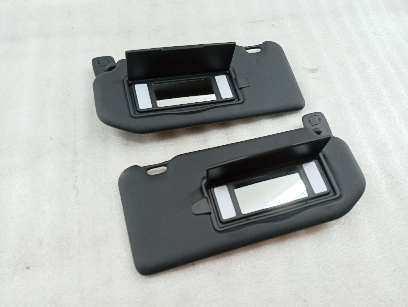 Palas de sol direita e esquerda PEUGEOT 5008 II | 16 -  Imagem-1