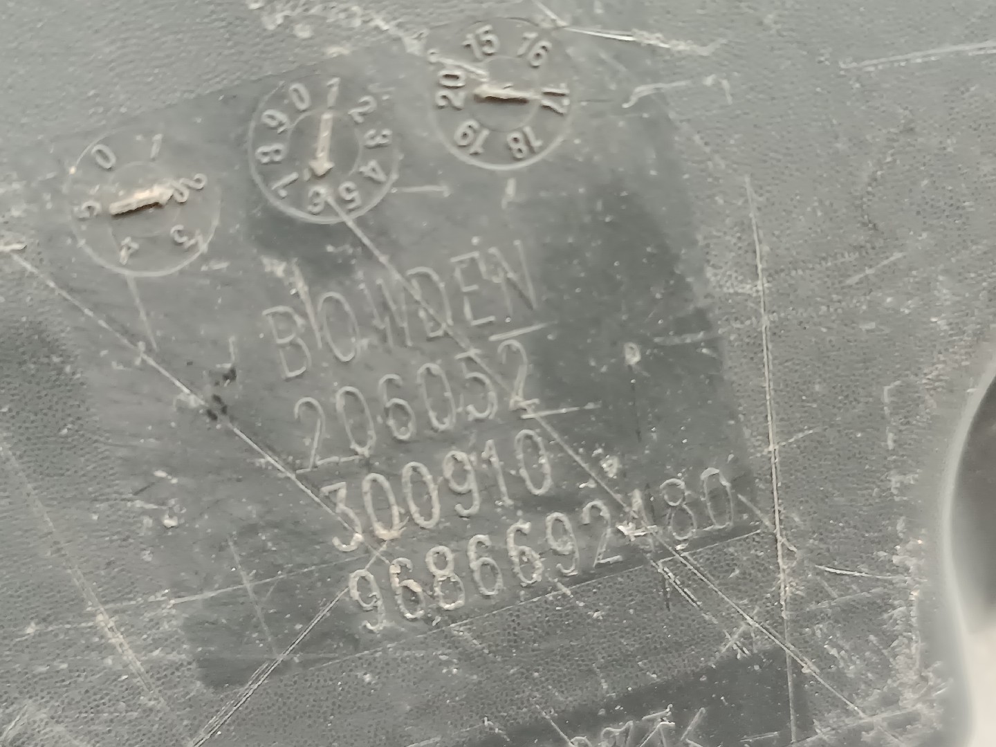 Kit de troca de pneu PEUGEOT 5008 II | 16 -  Imagem-4