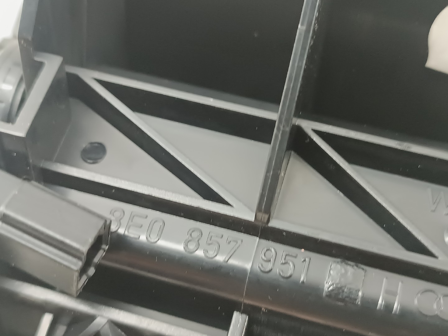 Cinzeiro AUDI A4 Avant (8E5, B6) | 00 - 05 Imagem-1