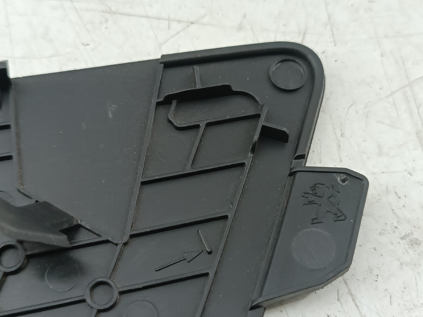 Acabamento Interior PEUGEOT 5008 II | 16 -  Imagem-2