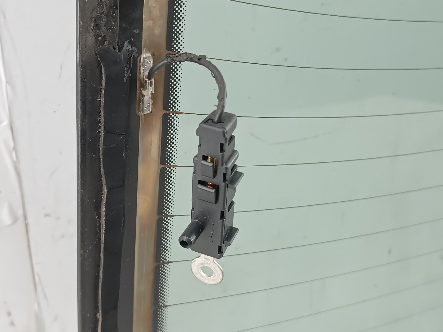 Vidro traseiro VOLKSWAGEN PASSAT (3C2) | 05 - 10 Imagem-2