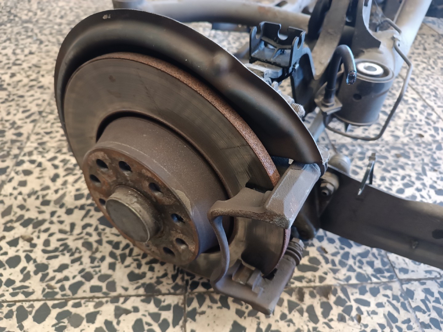 Eixo traseiro VOLKSWAGEN PASSAT (3C2) | 05 - 10 Imagem-3