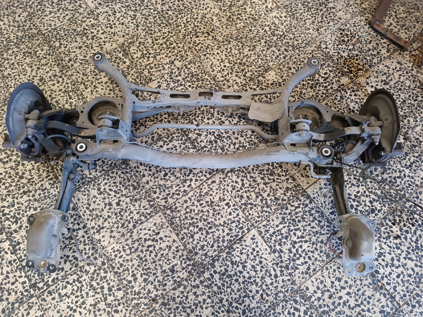 Eixo traseiro VOLKSWAGEN PASSAT (3C2) | 05 - 10 Imagem-6