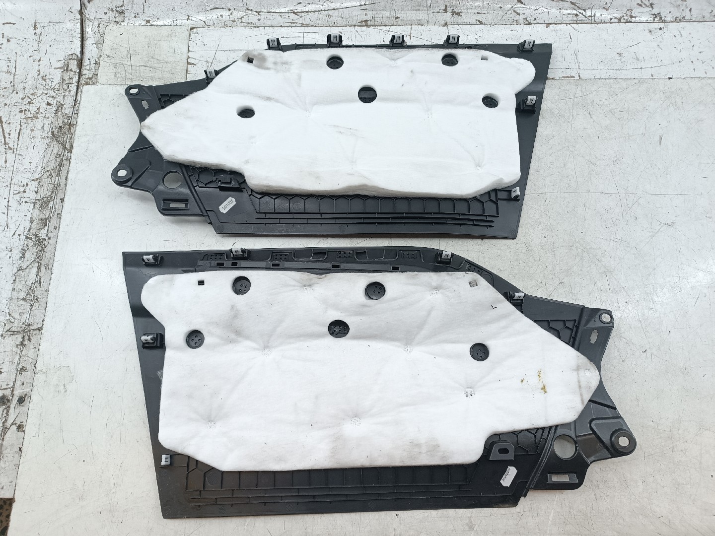 Acabamento de consola central PEUGEOT 3008 SUV (M_) | 16 - 