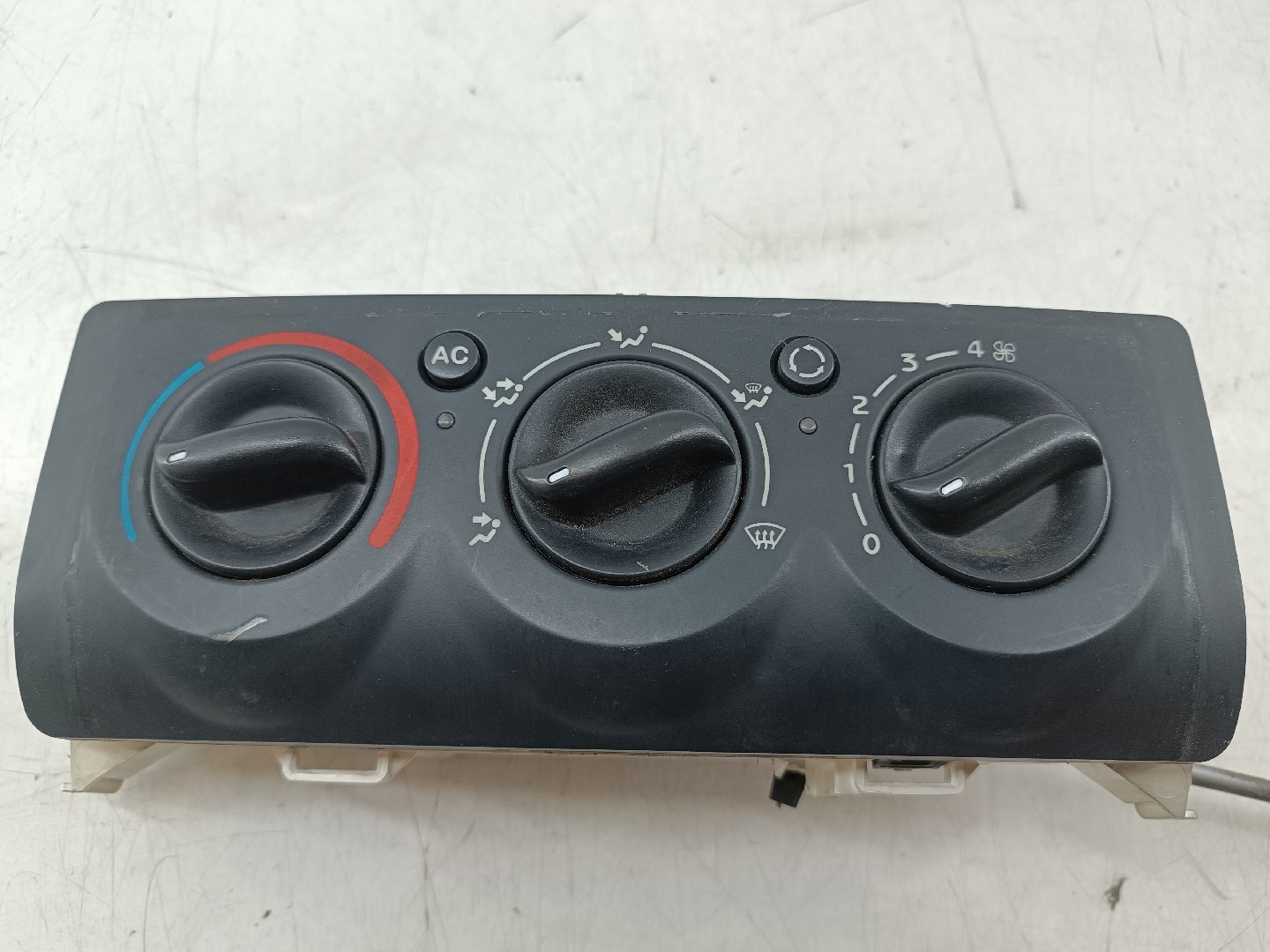 Comutador de Sofagem / Ar Condicionado RENAULT CLIO II (BB_, CB_) | 98 -  Imagem-4