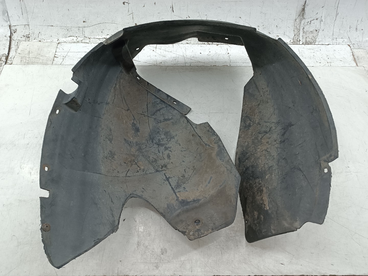 Cava de Roda Frente Esquerda VOLKSWAGEN PASSAT (3B2) | 96 - 01