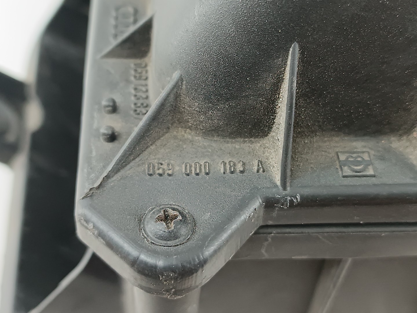 Caixa de filtro de ar AUDI A4 Avant (8E5, B6) | 00 - 05 Imagem-1