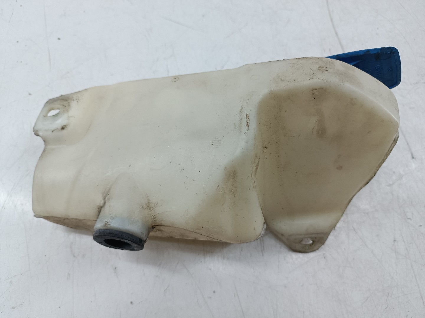 Reservatório de água do limpa para-brisas AUDI A4 Avant (8E5, B6) | 00 - 05