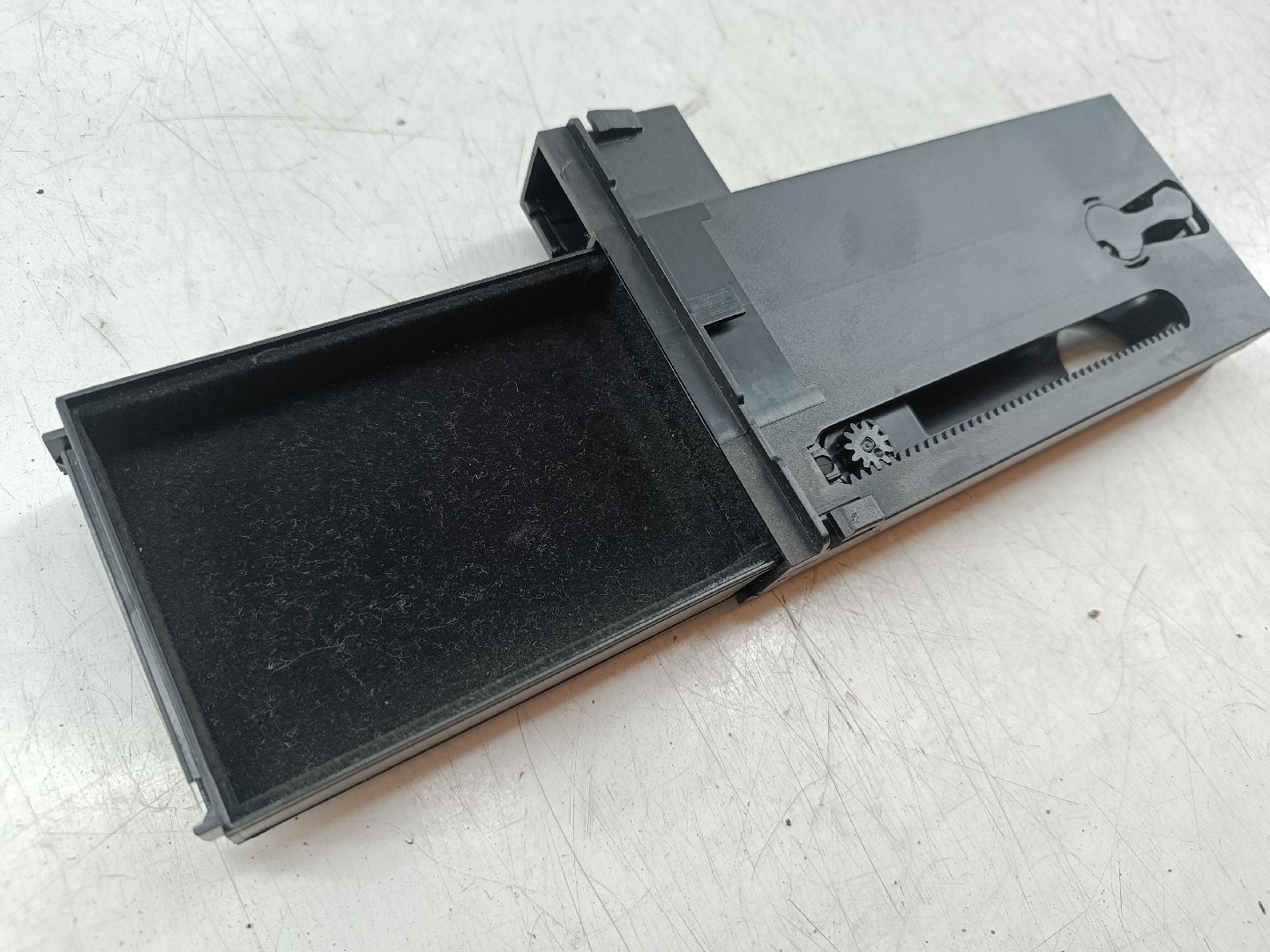 Caixa de arrumação AUDI A4 Avant (8E5, B6) | 00 - 05 Imagem-3