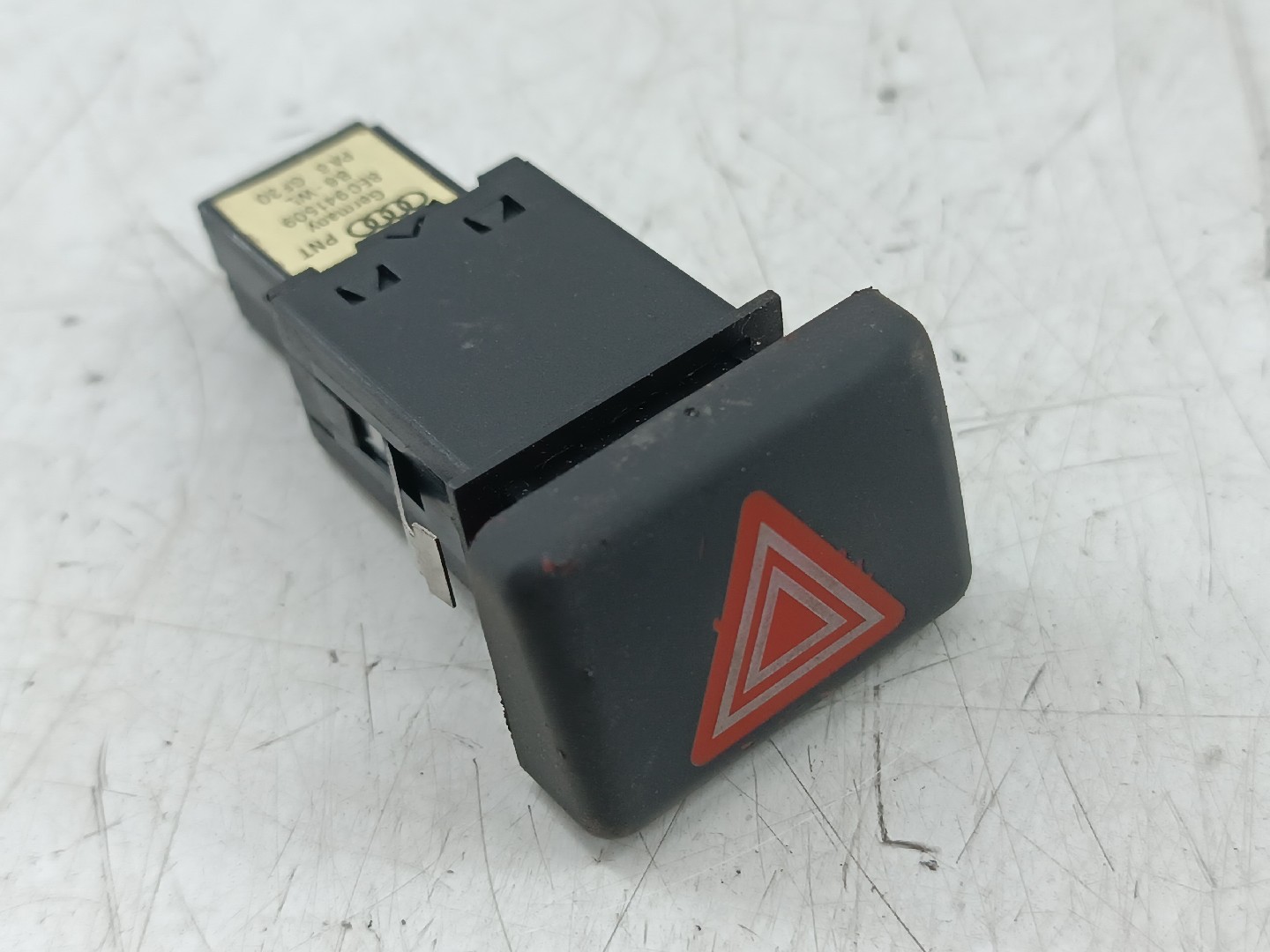 Interruptor 4 piscas AUDI A4 Avant (8E5, B6) | 00 - 05 Imagem-3