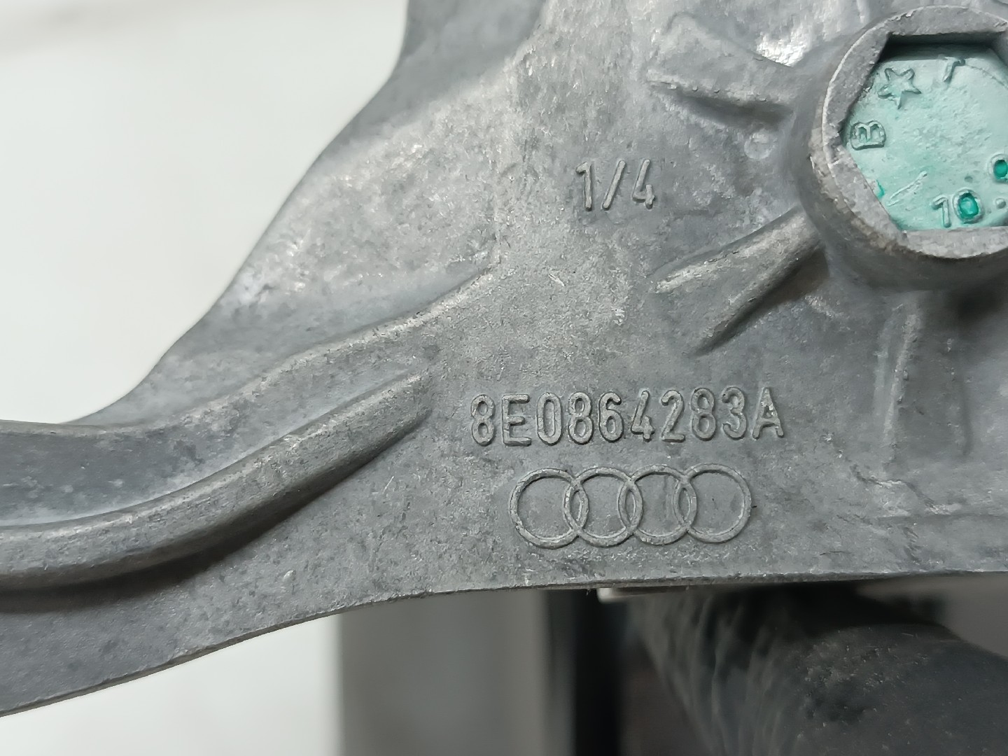 Apoio de braço AUDI A4 Avant (8E5, B6) | 00 - 05 Imagem-1