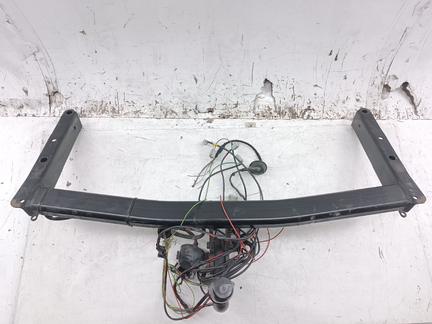 Barra / Suporte de bola de reboque AUDI A4 Avant (8E5, B6) | 00 - 05 Imagem-6