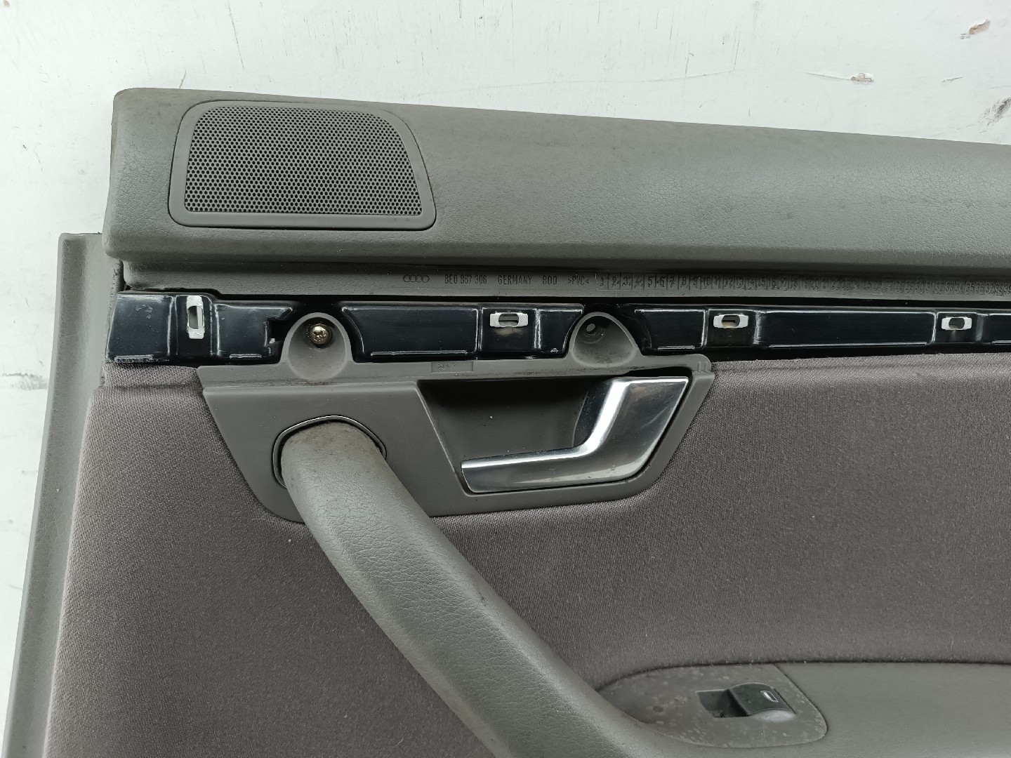 Quartela de porta trás direita AUDI A4 Avant (8E5, B6) | 00 - 05 Imagem-9