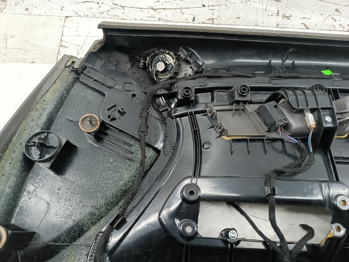 Quartela de porta frente esquerda AUDI A4 Avant (8E5, B6) | 00 - 05 Imagem-4