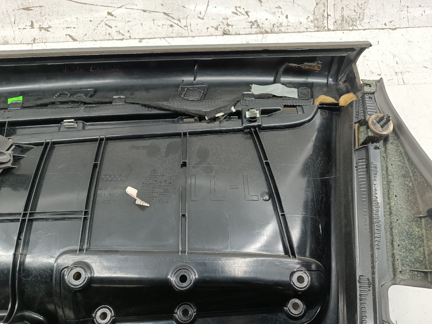 Quartela de porta frente esquerda AUDI A4 Avant (8E5, B6) | 00 - 05 Imagem-5