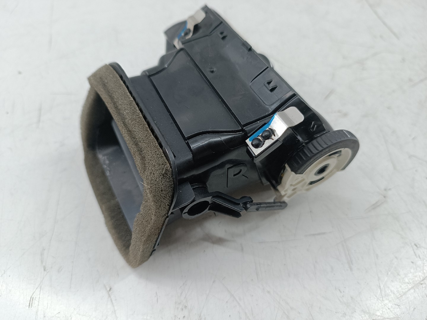 Difusor de ar VOLKSWAGEN POLO (6R1, 6C1) | 09 -  Imagem-2