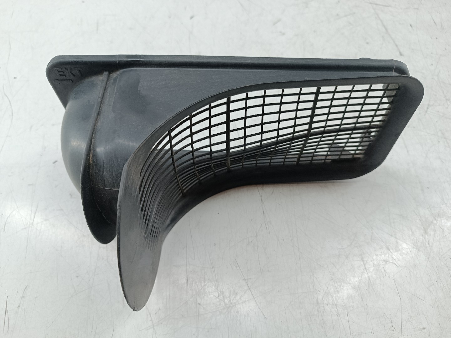 Grelha de filtro de ar VOLKSWAGEN POLO (6R1, 6C1) | 09 -  Imagem-3